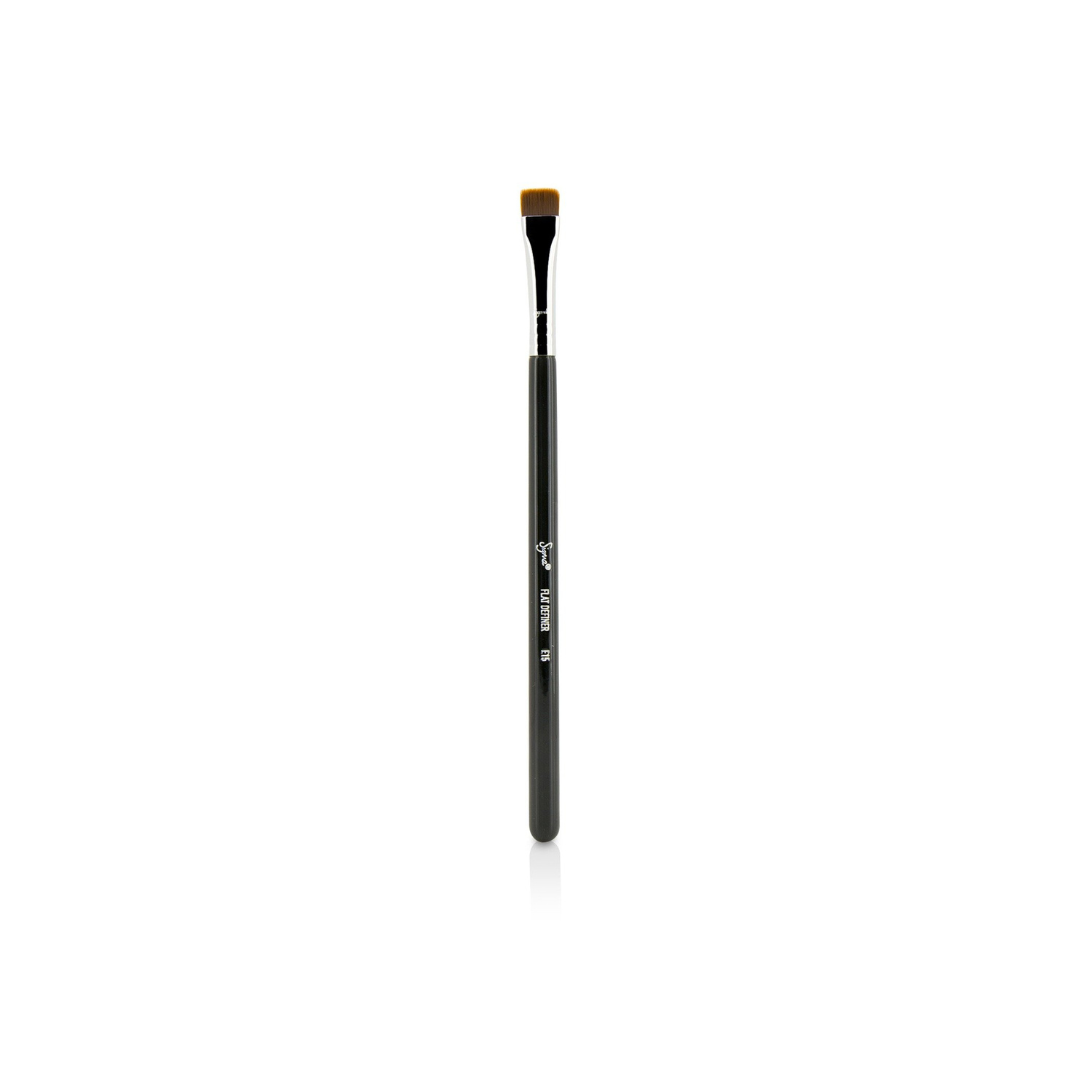 🎁 Sigma E15 flat definer mini brush (100% off)